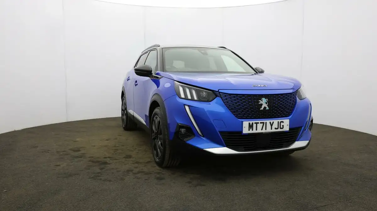 2021-peugeot-2008-suv-e-gt-premium-50kwh-big-44