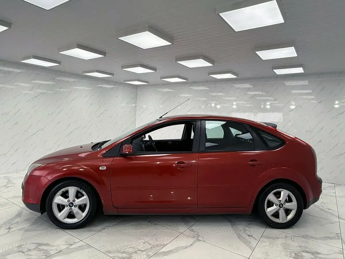 2007-ford-focus-16-zetec-climate-100ps-hatchback-5d-auto-big-11