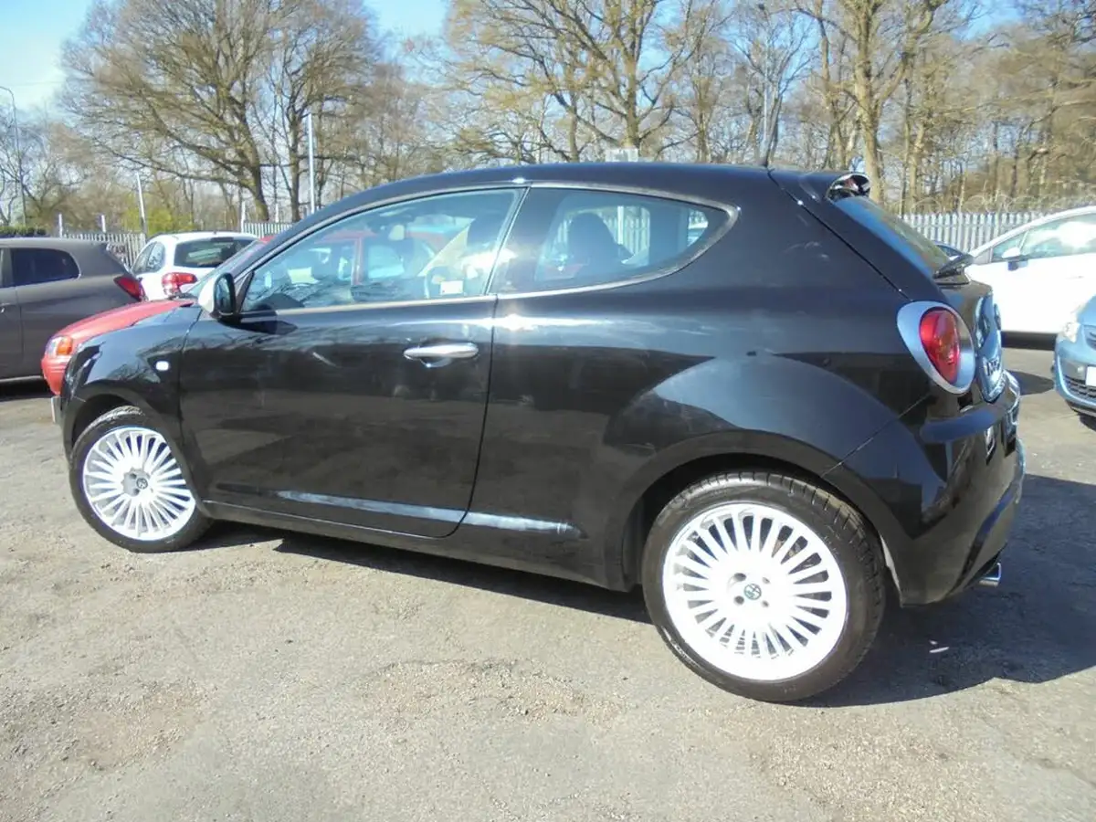 2016-alfa-romeo-mito-09-junior-big-6