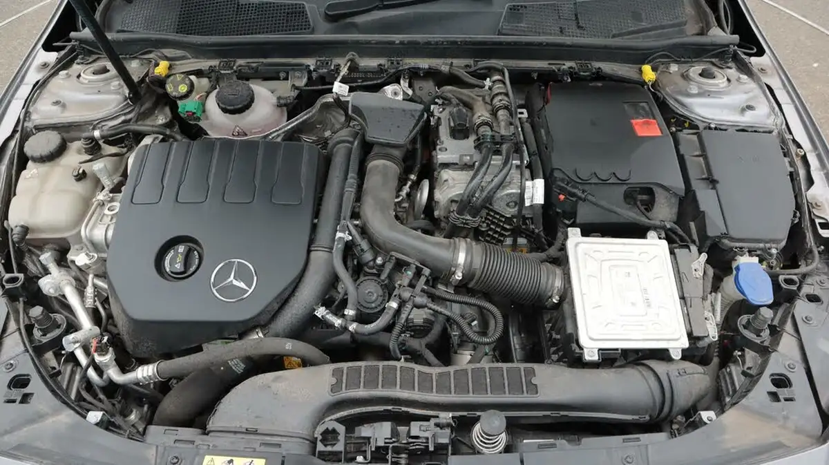2022-mercedes-benz-cla-13-cla-250e-amg-line-premium-218ps-coupe-4d-7g-dct-big-18
