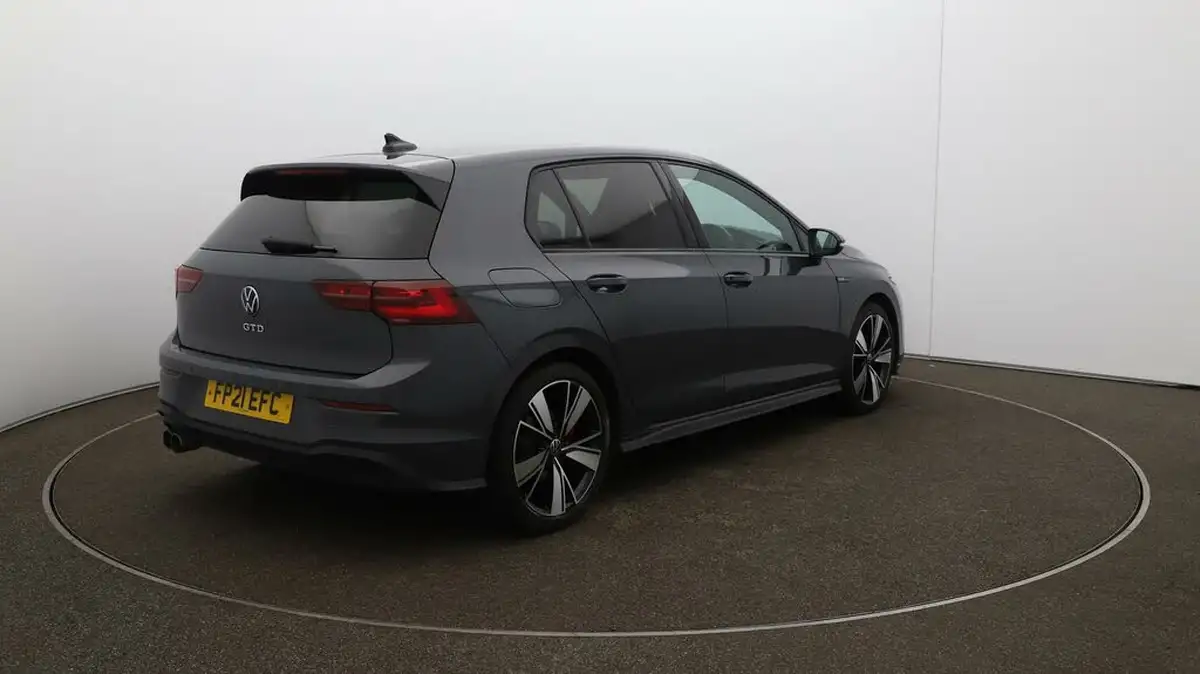 2021-volkswagen-golf-20tdi-gtd-big-48