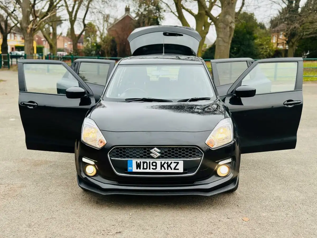 2019-suzuki-swift-12-dualjet-attitude-big-44