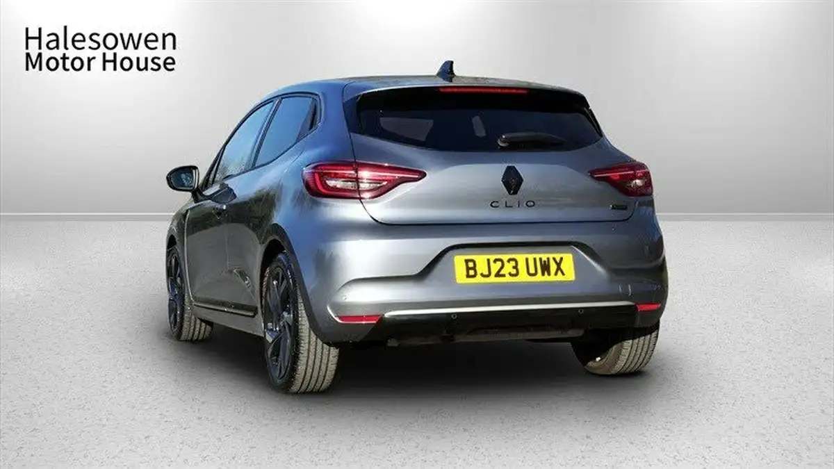 2023-renault-clio-16-engineered-big-3