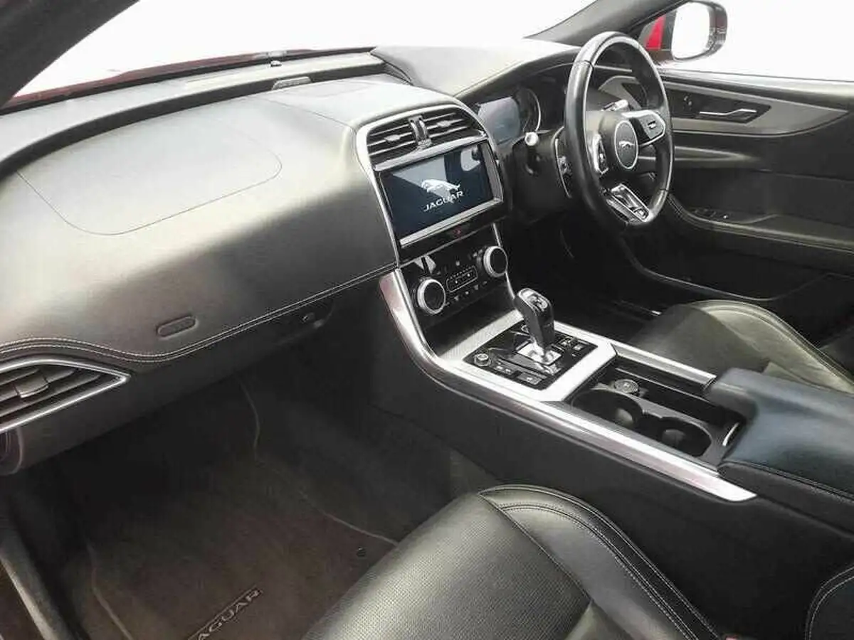 2019-jaguar-xe-20d-r-dynamic-s-big-12