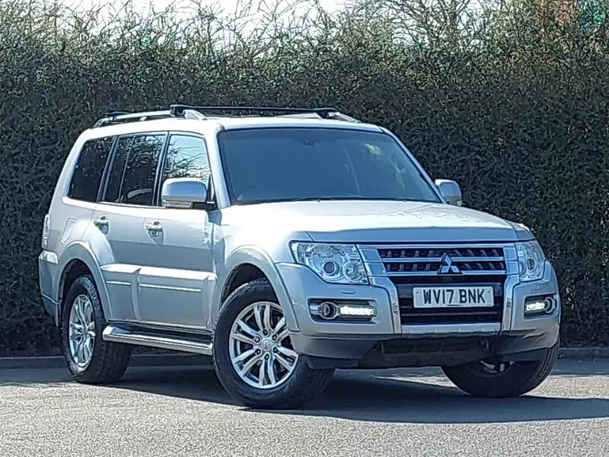 2017-mitsubishi-shogun-32td-sg3-187bhp-big-0