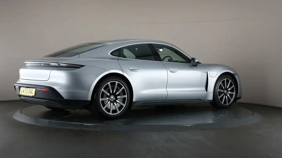 2020-porsche-taycan-e-4s-530ps-big-65