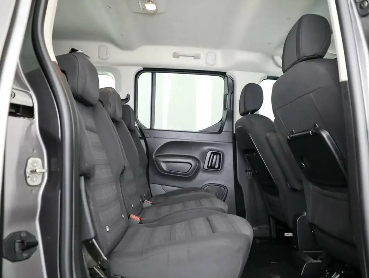 2022-vauxhall-combo-life-15-se-xl-100ps-big-23