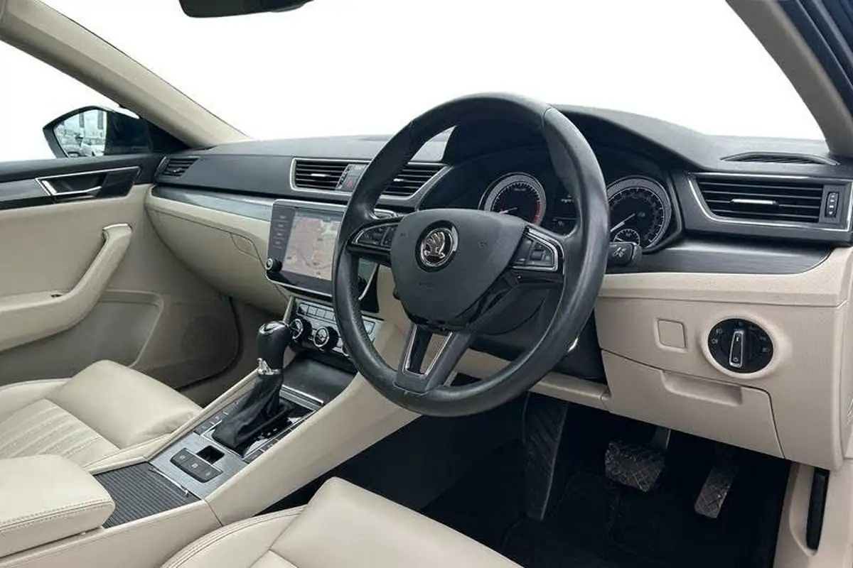2020-skoda-superb-15-tsi-se-l-hatchback-dsg-big-8