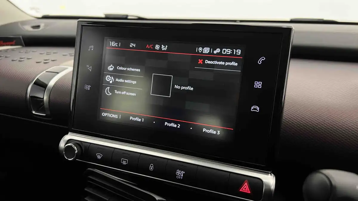 2018-citroen-c4-cactus-12-puretech-flair-110ps-eat6-big-39