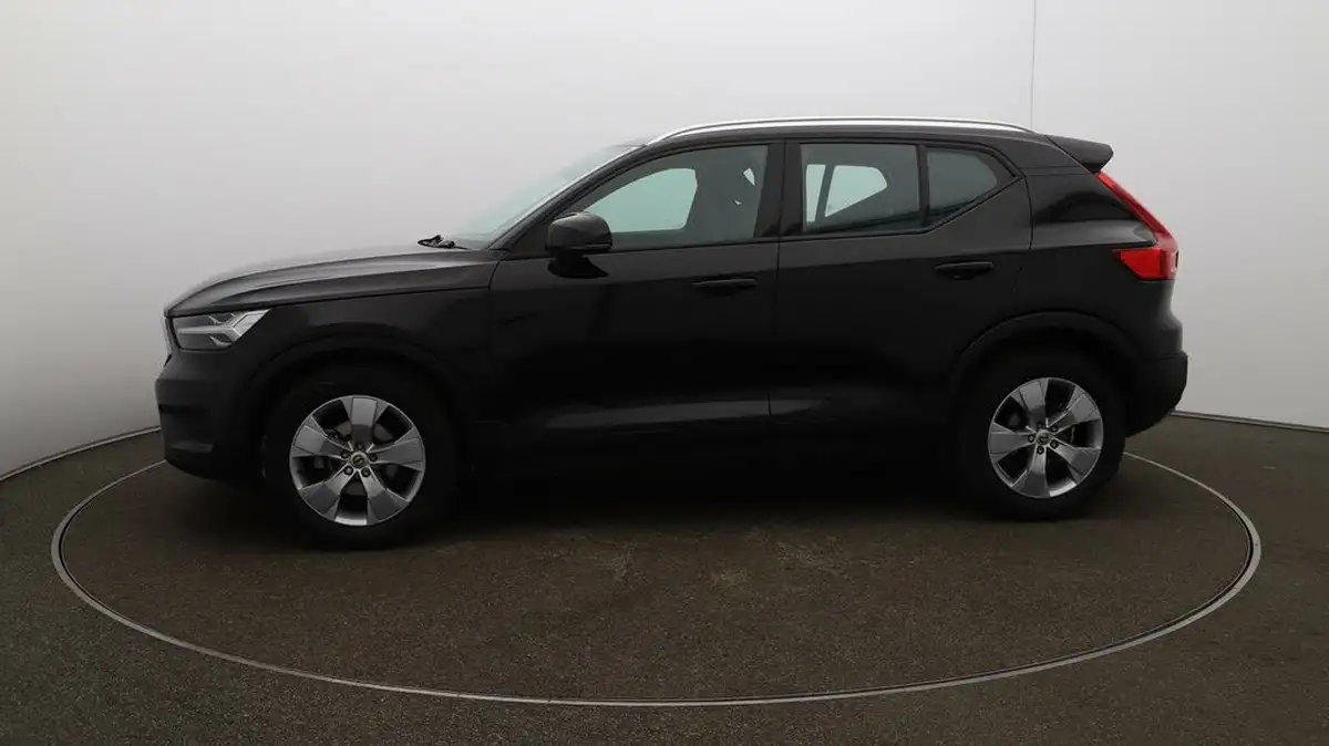 2022-volvo-xc40-15-t3-momentum-big-61