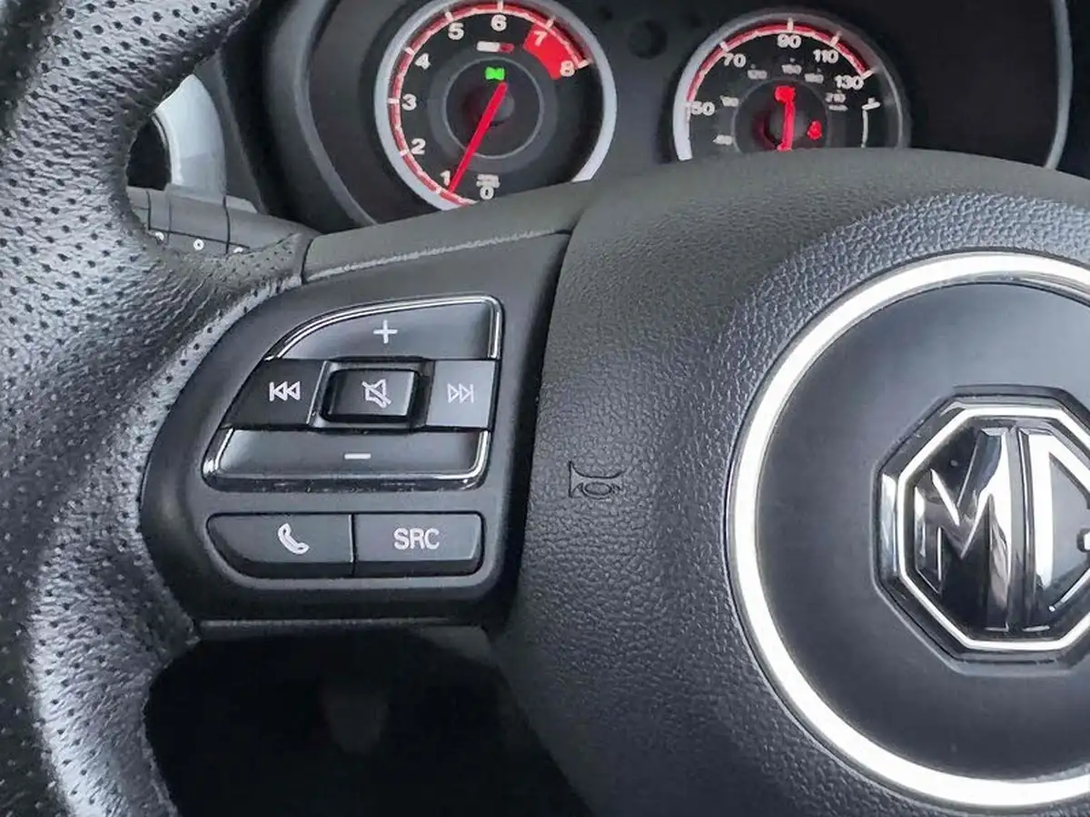 2023-mg-mg3-15-vti-tech-exclusive-nav-big-38