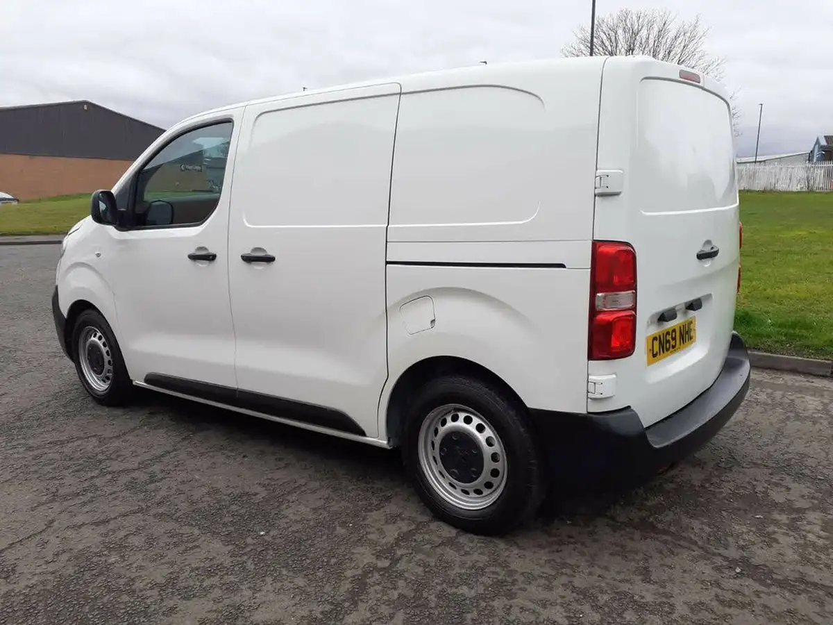 2018-citroen-dispatch-20bluehdi-enterprise-m-1400-panel-big-2