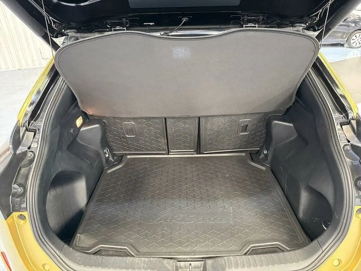 2021-toyota-yaris-cross-15-vvt-i-premiere-edition-awd-i-big-8