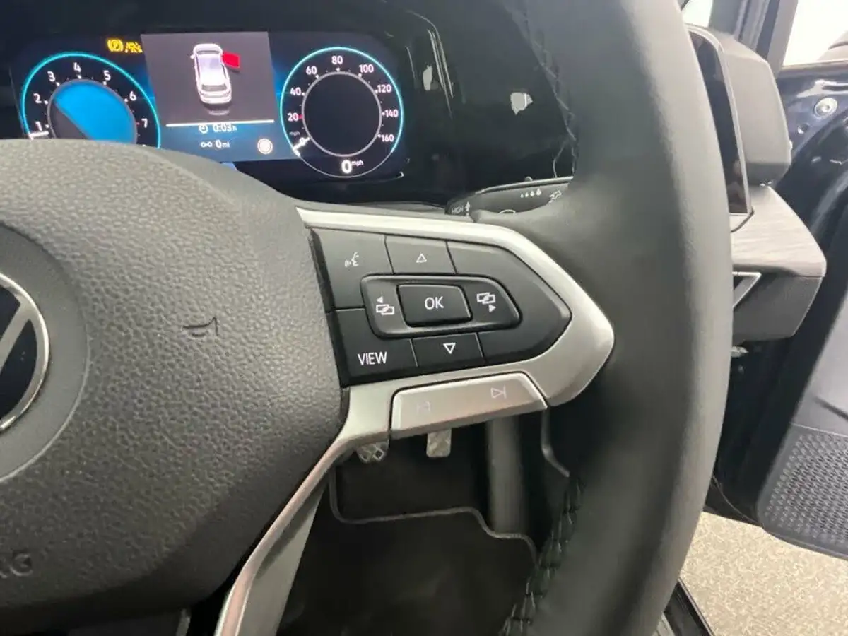 2020-volkswagen-golf-15-tsi-style-150ps-hatchback-big-23