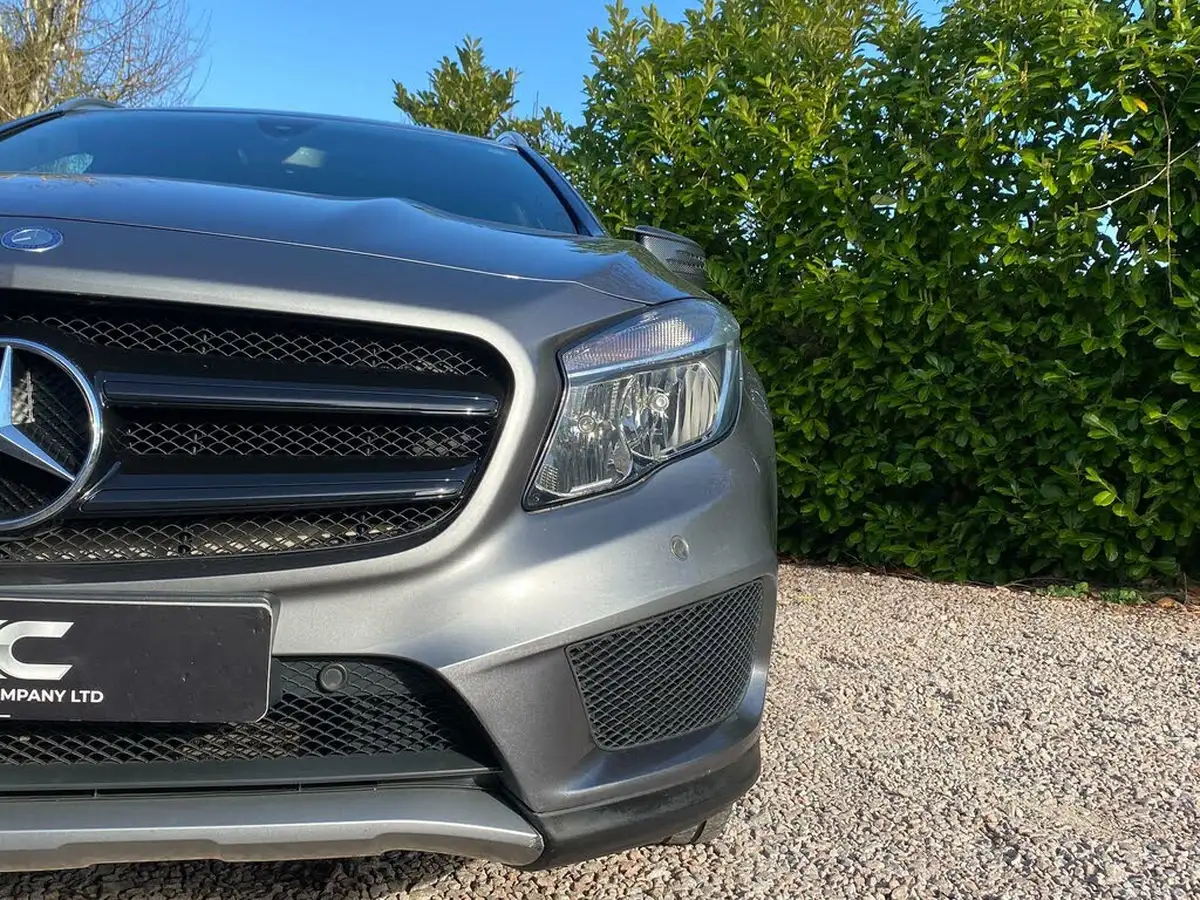 2017-mercedes-benz-gla-class-21d-gla-220d-amg-line-executivess-big-32