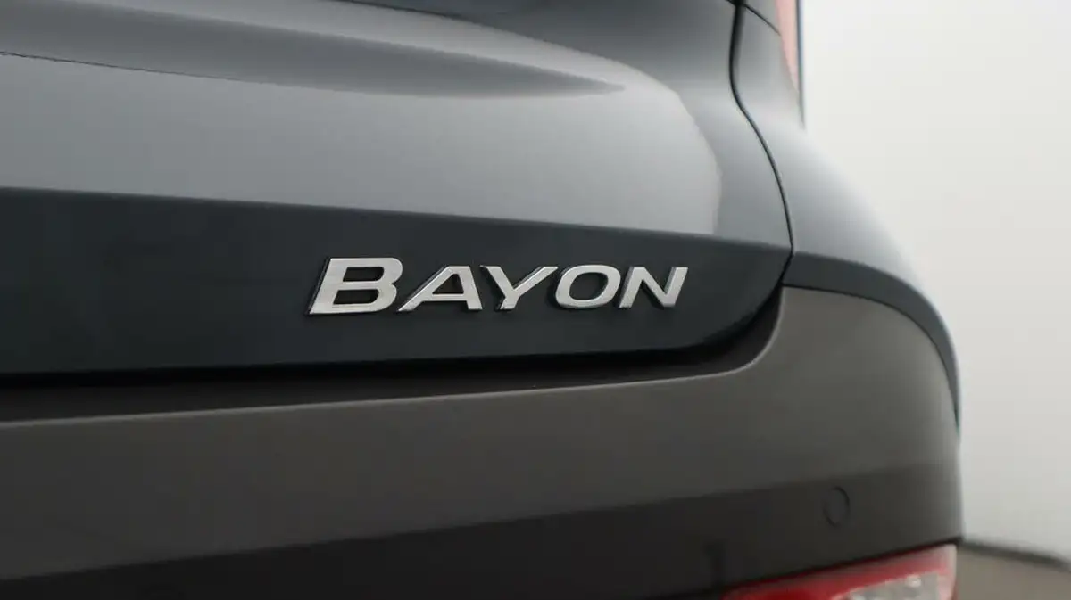 2024-hyundai-bayon-10-t-gdi-premium-120ps-48-volt-mhev-dct-big-21