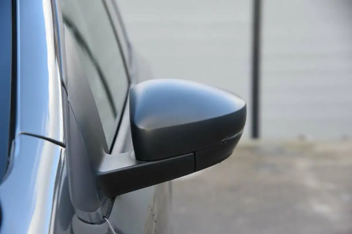 2010-volkswagen-polo-12-s-5d-big-13