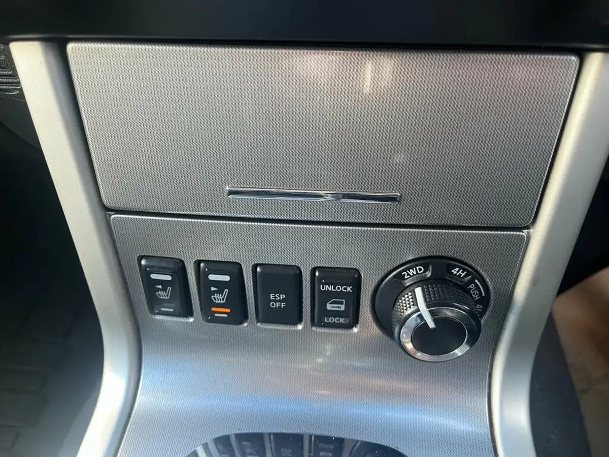 2014-nissan-navara-25td-tekna-connect-premium-auto-big-24