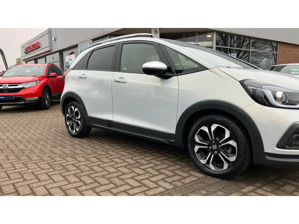 2021-honda-jazz-15-i-mmd-crosstar-ex-109ps-two-tone-big-19
