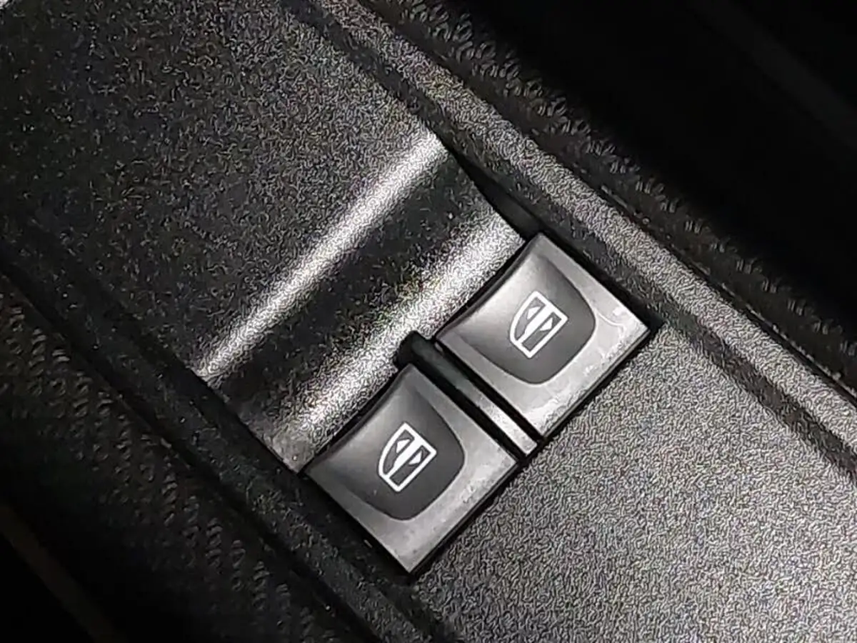 2023-dacia-jogger-10-tce-essential-big-17