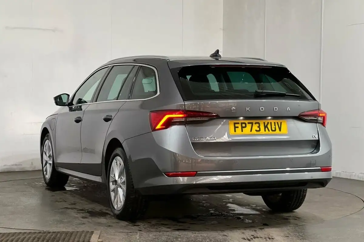 2022-skoda-octavia-14-tsi-se-l-estate-big-21