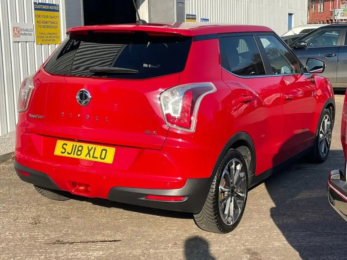 2018-kgm-ssangyong-tivoli-16td-elx-4x4-big-7