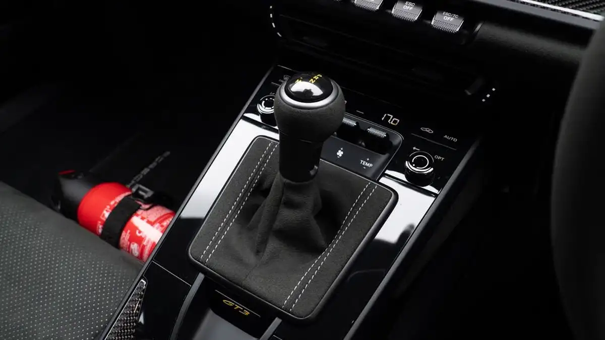 2023-porsche-911-40-gt3-pdk-big-19