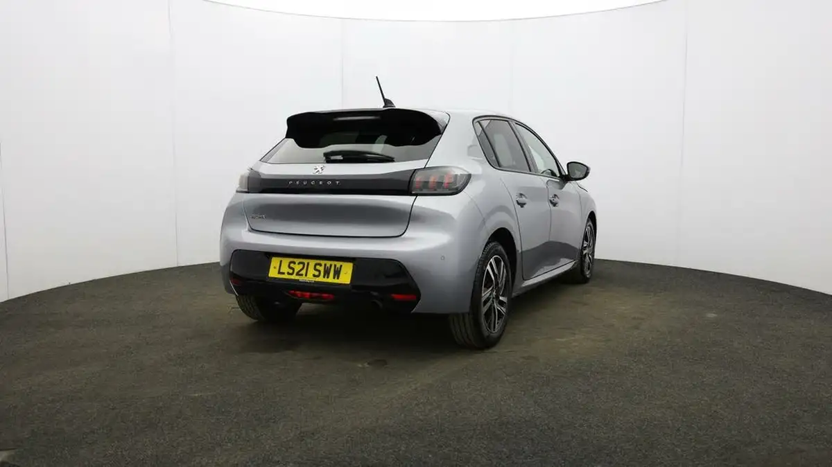 2021-peugeot-208-12-puretech-allure-100bhp-eat8-big-51
