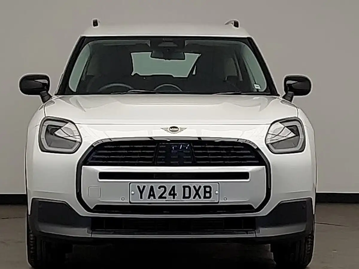 2024-mini-countryman-15-cooper-c-classic-big-15