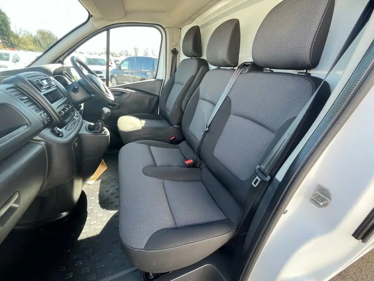 2021-renault-trafic-20dci-sl28-energy-120-business-big-37