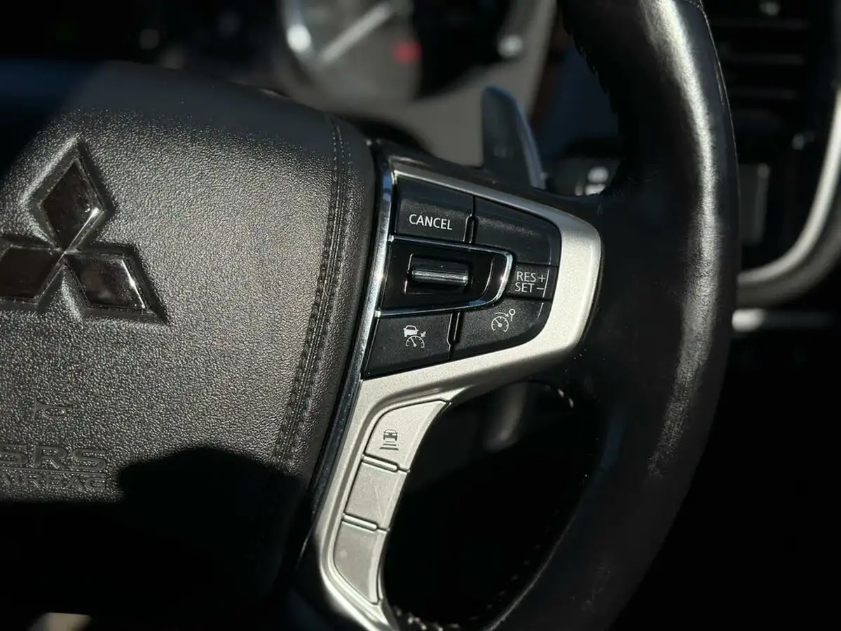 2018-mitsubishi-outlander-20-4hs-phev-5st-big-21