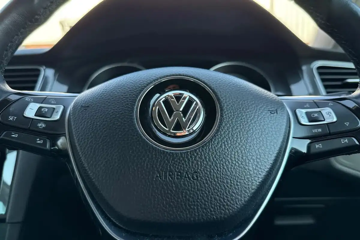 2019-volkswagen-golf-15-tsi-match-130ps-hatchback-5d-big-34