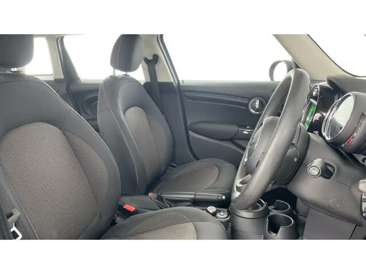2021-mini-countryman-15-cooper-classic-auto-big-10
