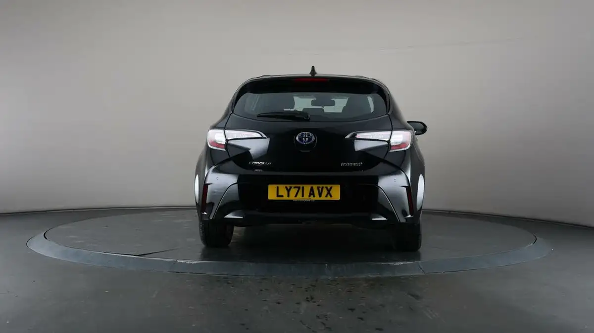 2022-toyota-corolla-18-vvt-i-icon-tech-trk-hatchback-5d-big-70