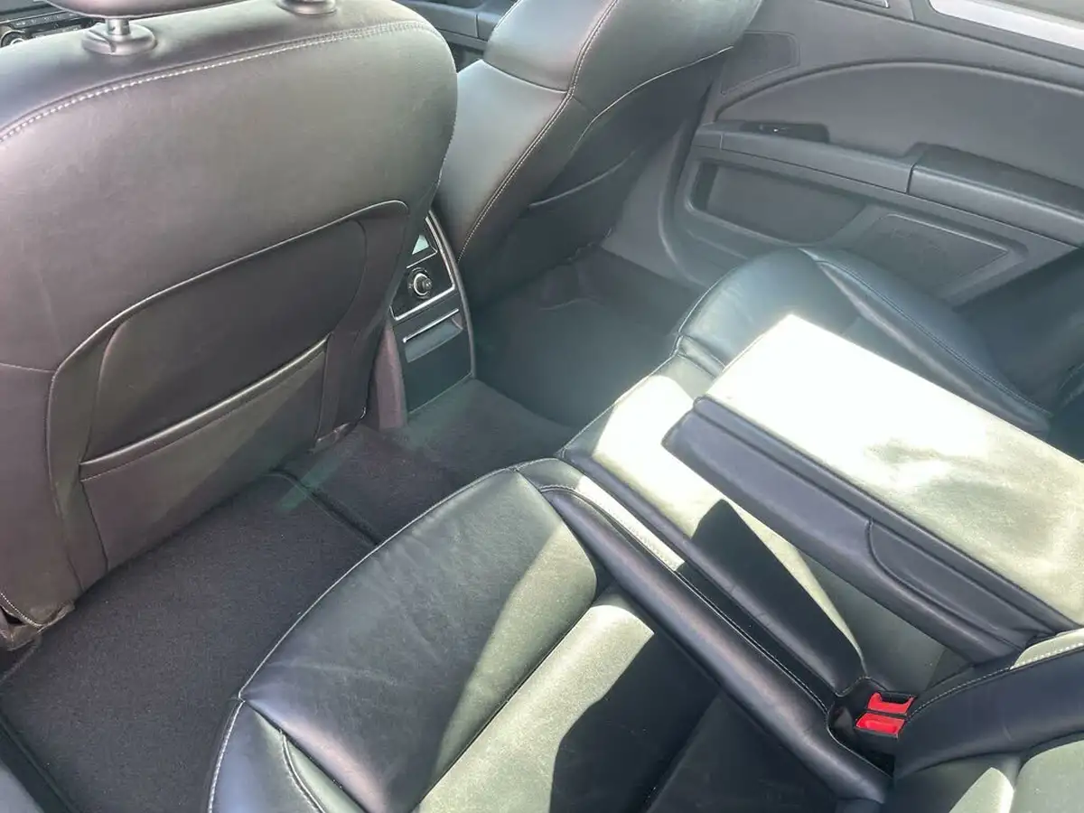 2015-skoda-superb-20tdi-elegance-170ps-estate-big-20