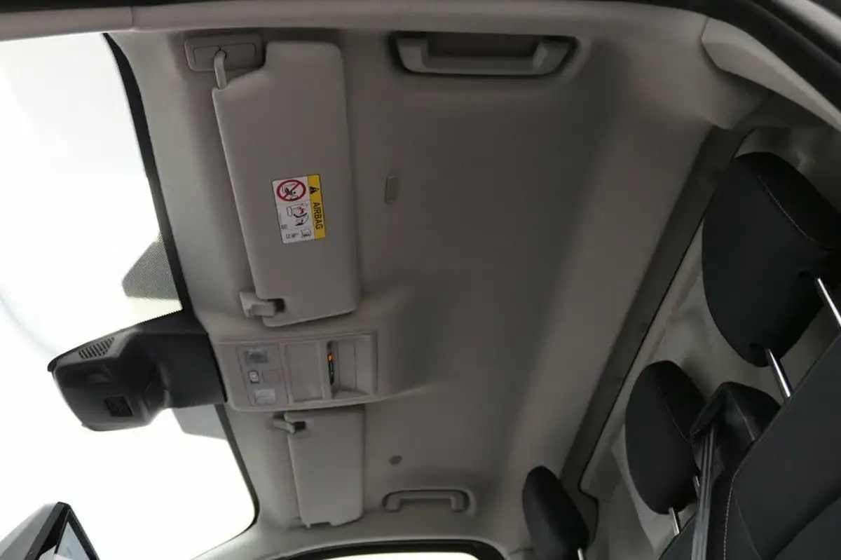 2023-ford-transit-custom-20tdci-320-l2h1-limited-136pseu6e-panel-van-1996cc-auto-big-29