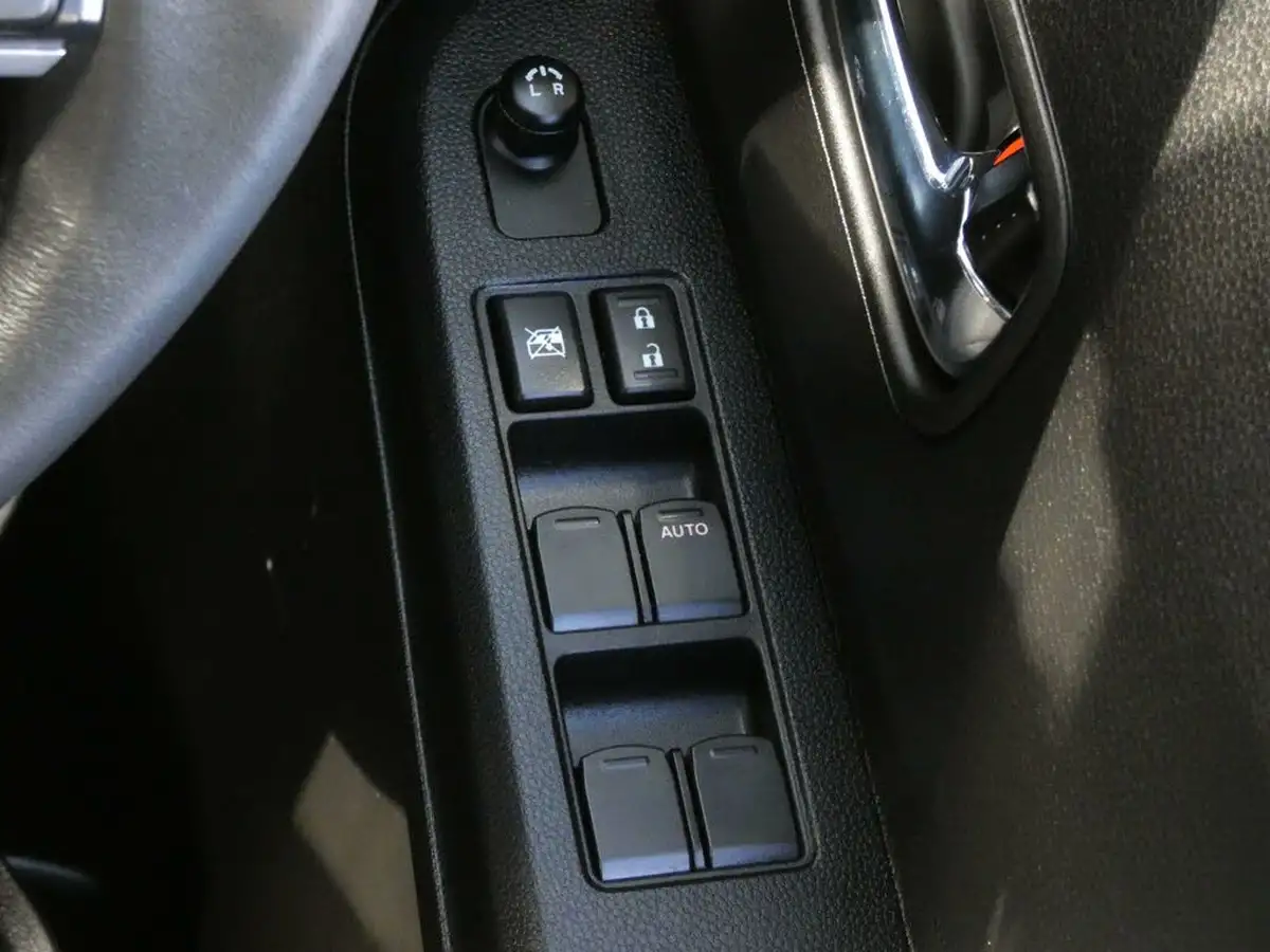2023-suzuki-ignis-12-dualjet-sz5-big-26