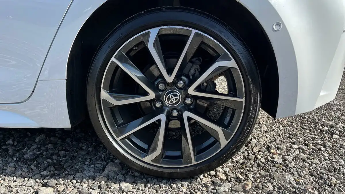 2022-toyota-corolla-18-vvt-i-excel-120bhp-trk-hatchback-big-28
