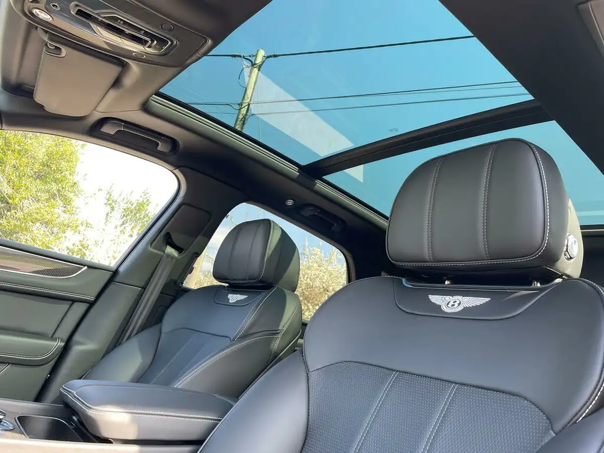 2019-bentley-bentayga-40-v8-big-3