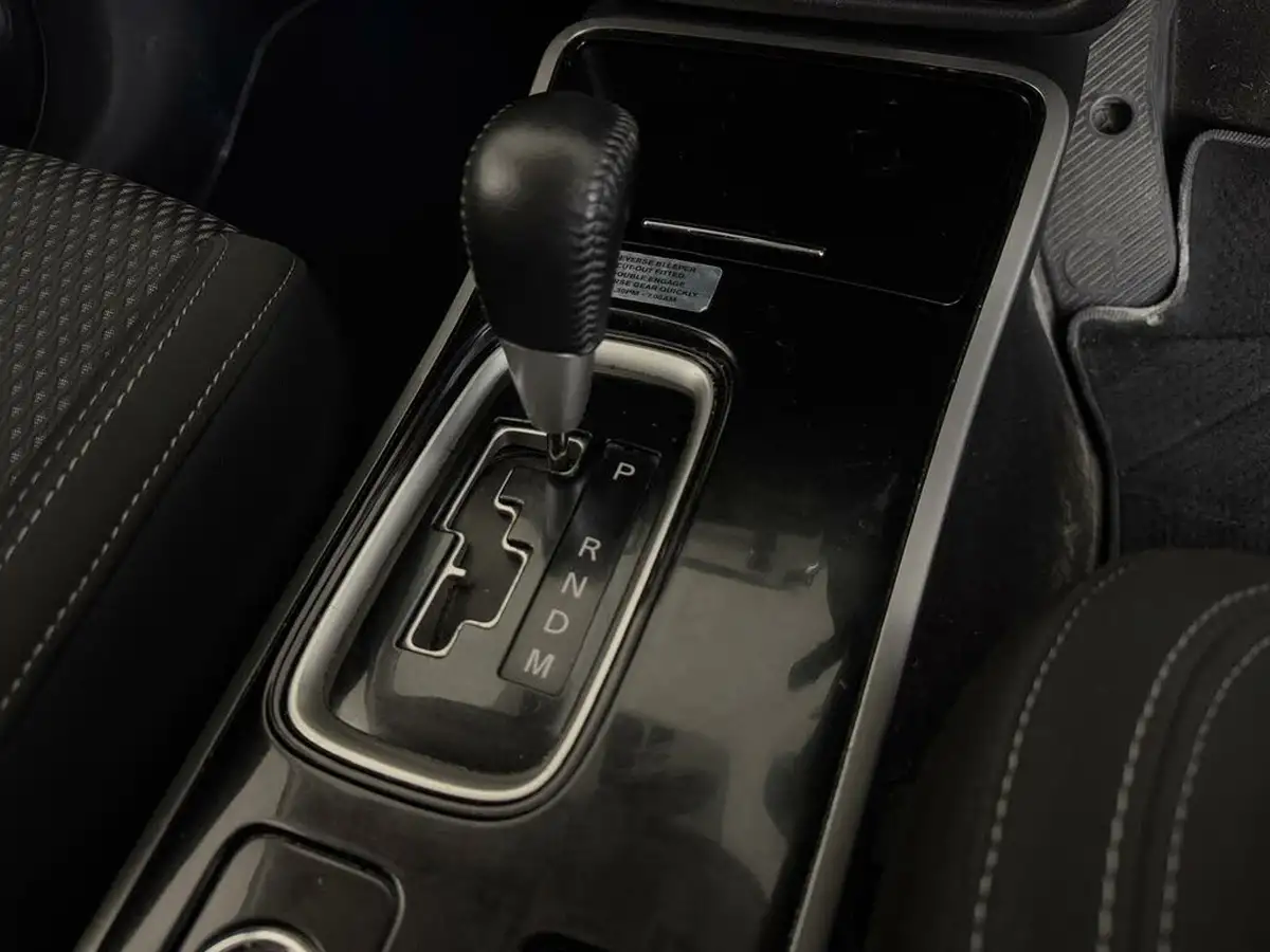 2019-mitsubishi-outlander-20-design-big-24