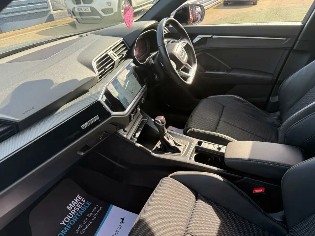 2021-audi-q3-15-35-tfsi-black-edition-codcomfort-sound-pack-station-wagon-big-28