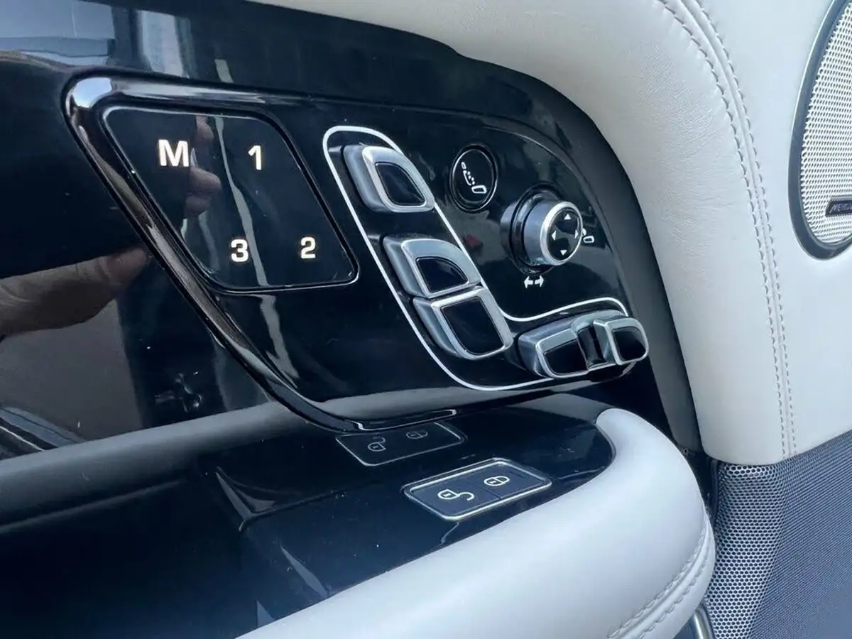 2018-land-rover-range-rover-30tdv6-autobiography-big-20