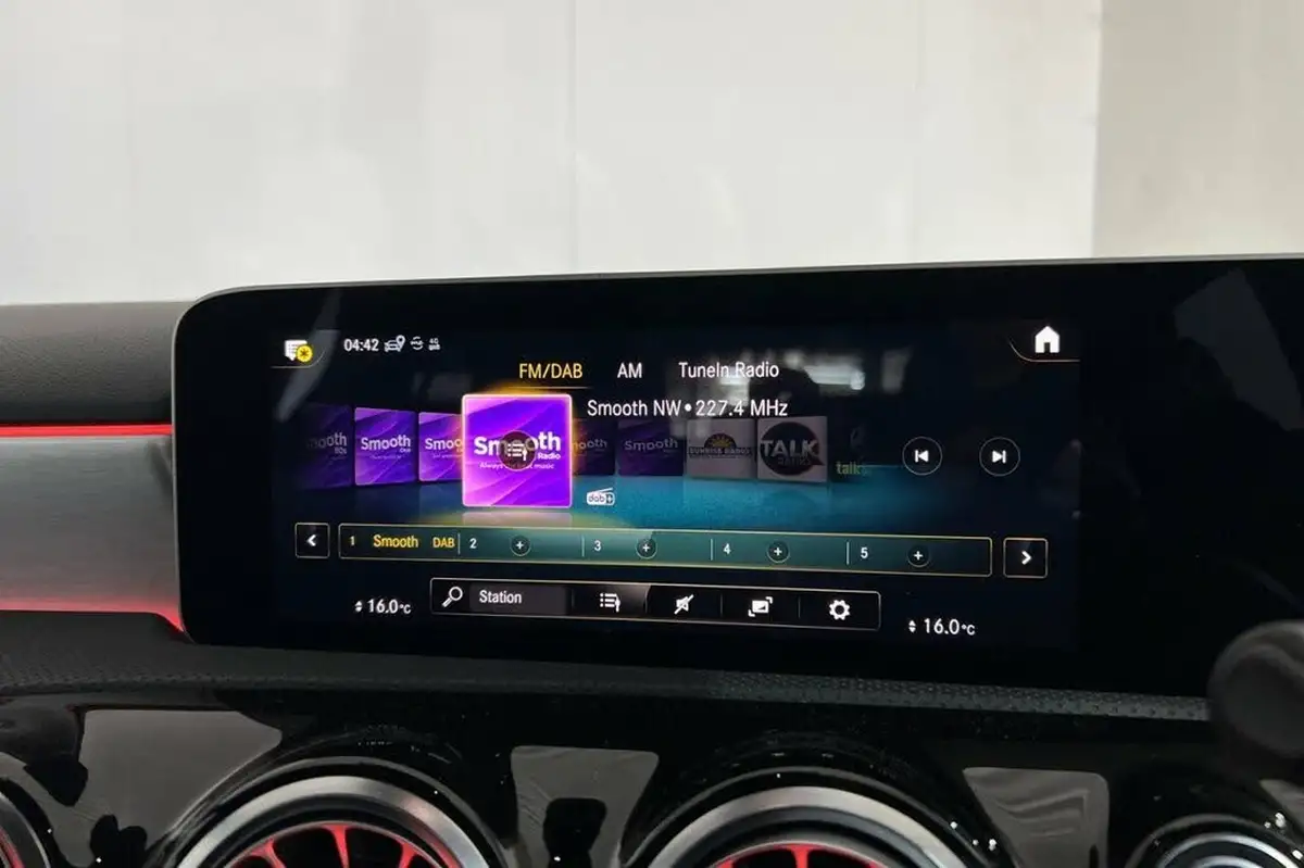 2019-mercedes-benz-a-class-13-a200-amg-line-premium-hatchback-5d-7g-dct-big-18
