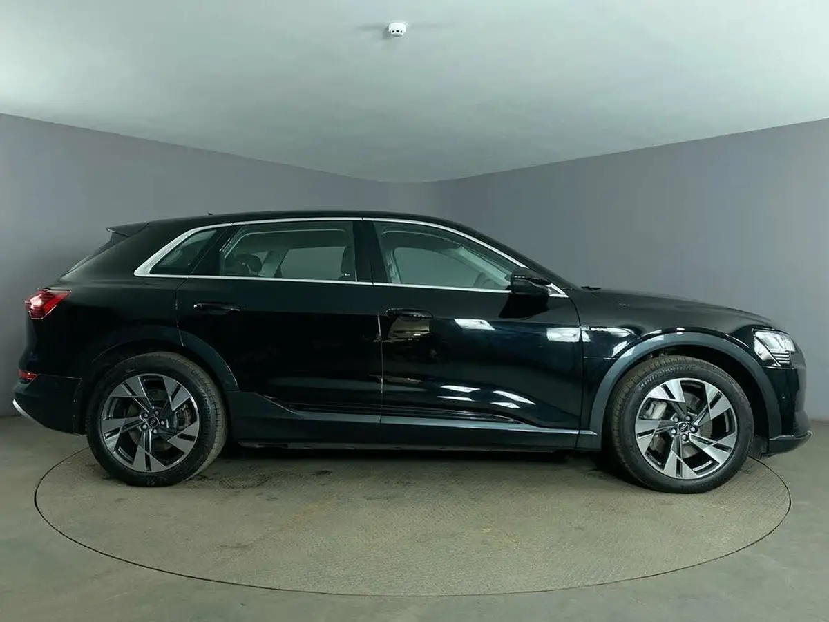 2022-audi-e-tron-55e-sport-station-wagon-big-8