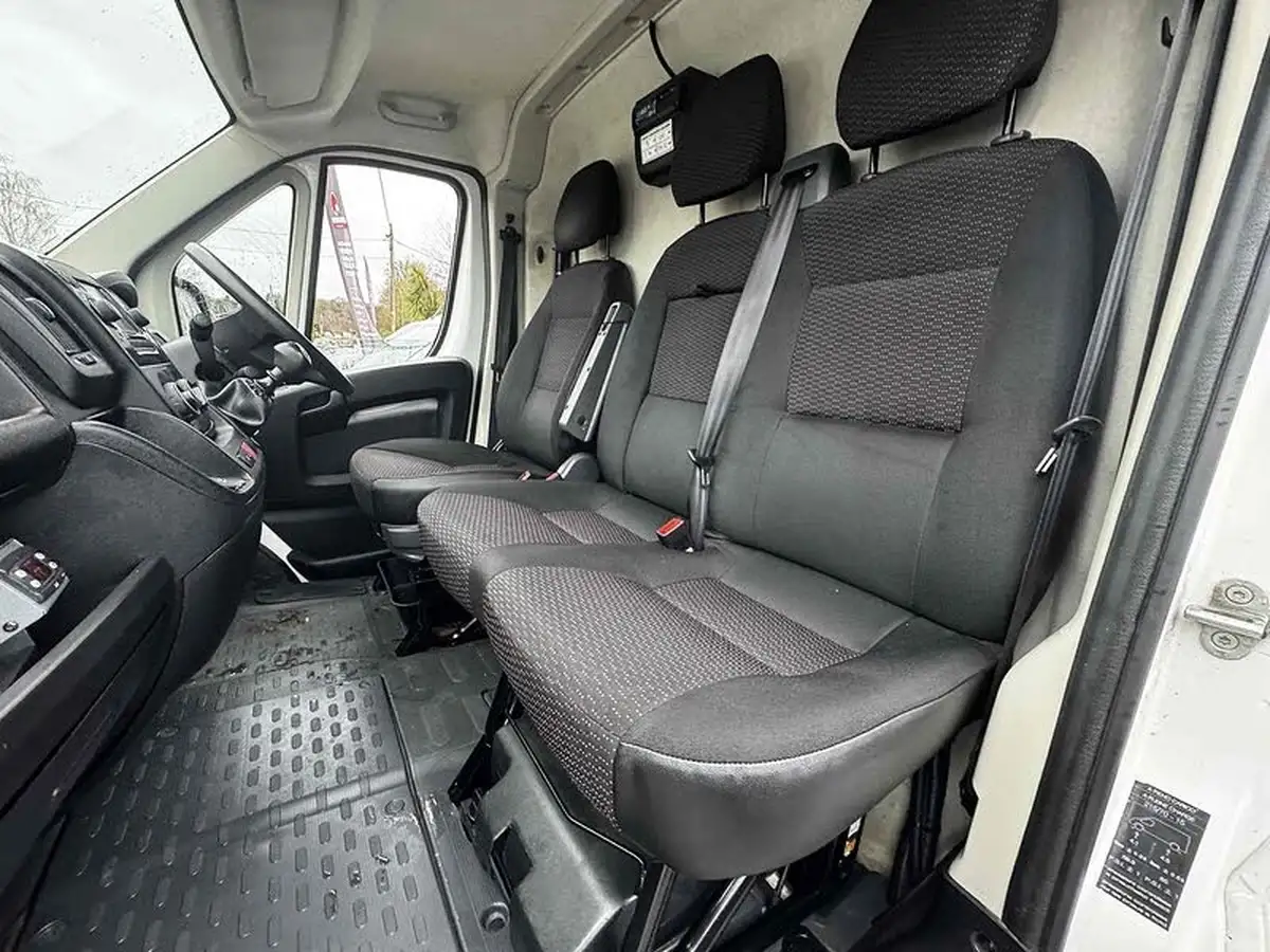 2020-citroen-relay-22bluehdi-35-l2h2-enterprise-big-20