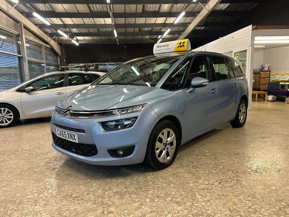 2016-citroen-grand-c4-picasso-16bluehdi-vtr-120ps-big-0