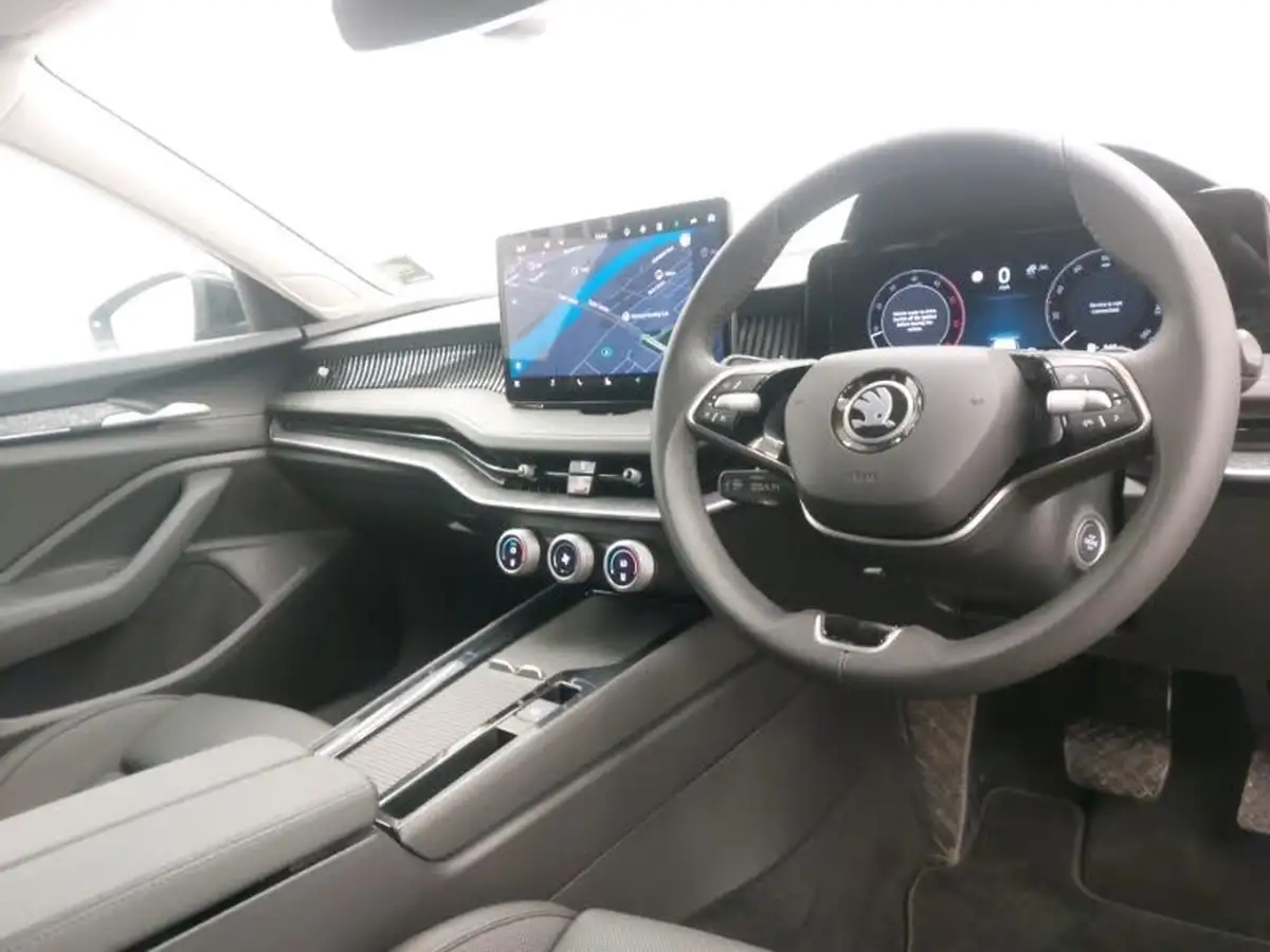 2024-skoda-superb-20tdi-se-l-150ps-scr-estate-dsg-big-18