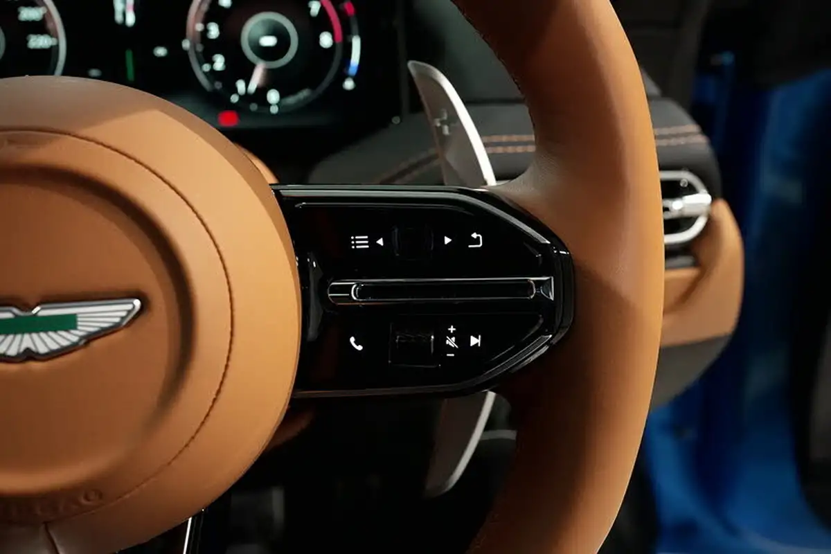 2024-aston-martin-db12-40-v8-auto-euro-6-ss-2dr-big-64