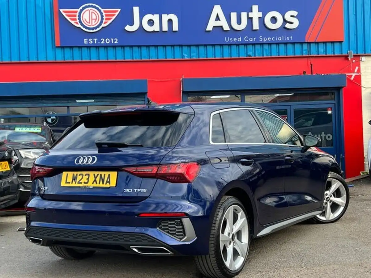 2023-audi-a3-10-30-tfsi-s-line-sportback-5d-tronic-big-37