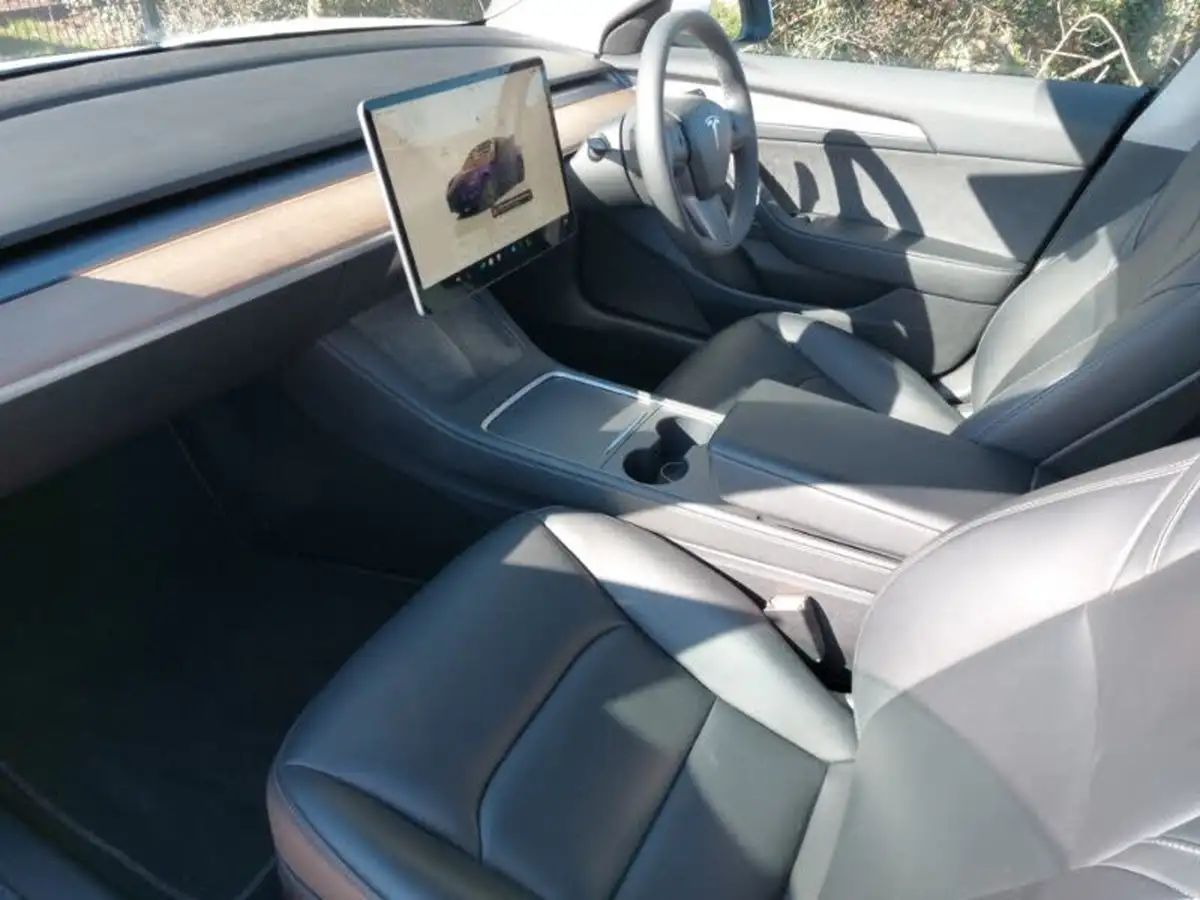 2022-tesla-model-3-e-long-range-big-4